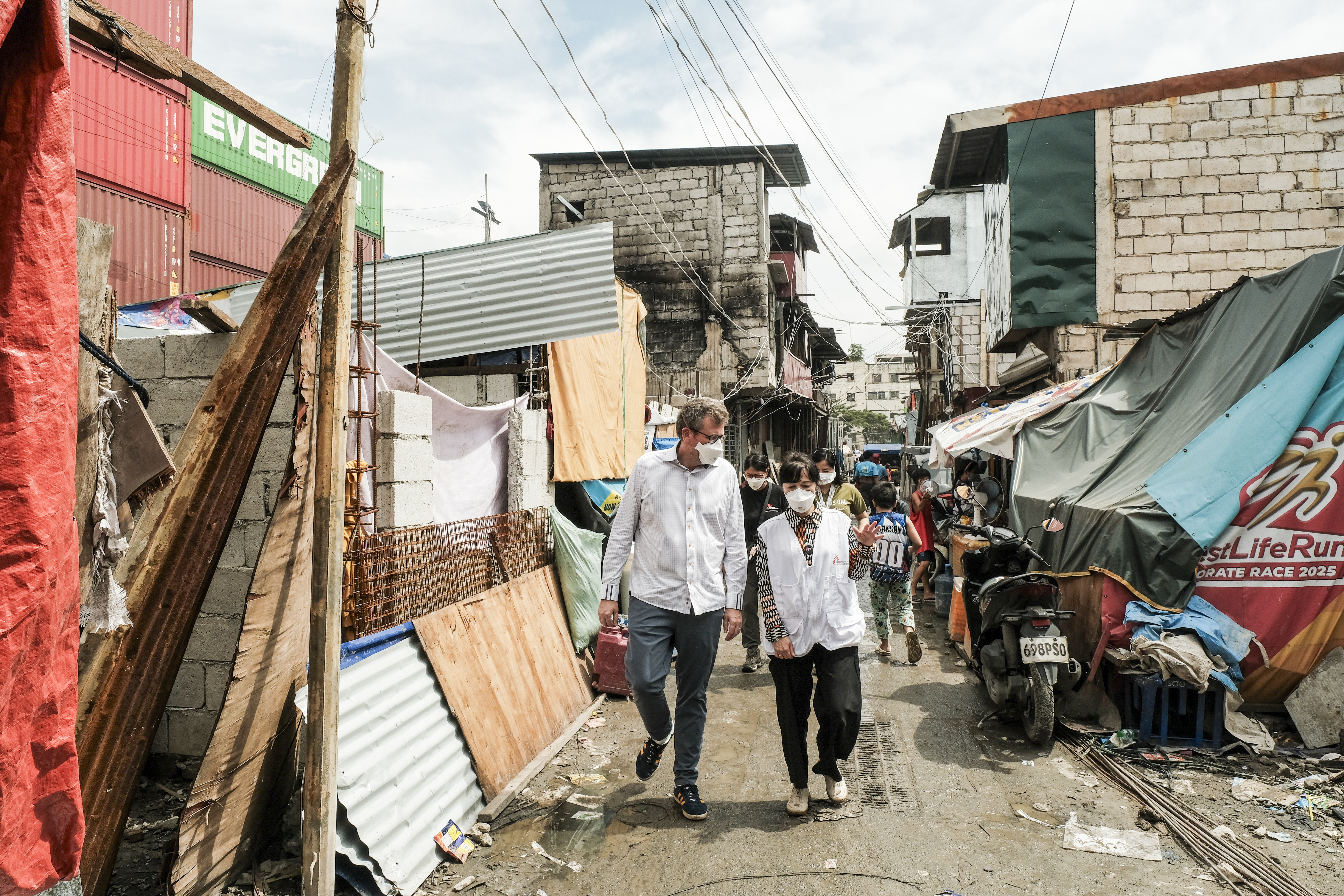 John Green visits our TB facilities in Manila 