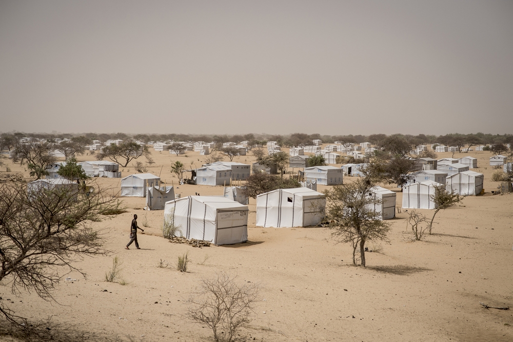  In en rond de Tsjadische stad Baga hebben zich duizenden Nigerianen verzameld die op de vlucht zijn geslagen voor Boko Haram.  © Sylvain Cherkaoui/Cosmos. Tsjaad, 2015.