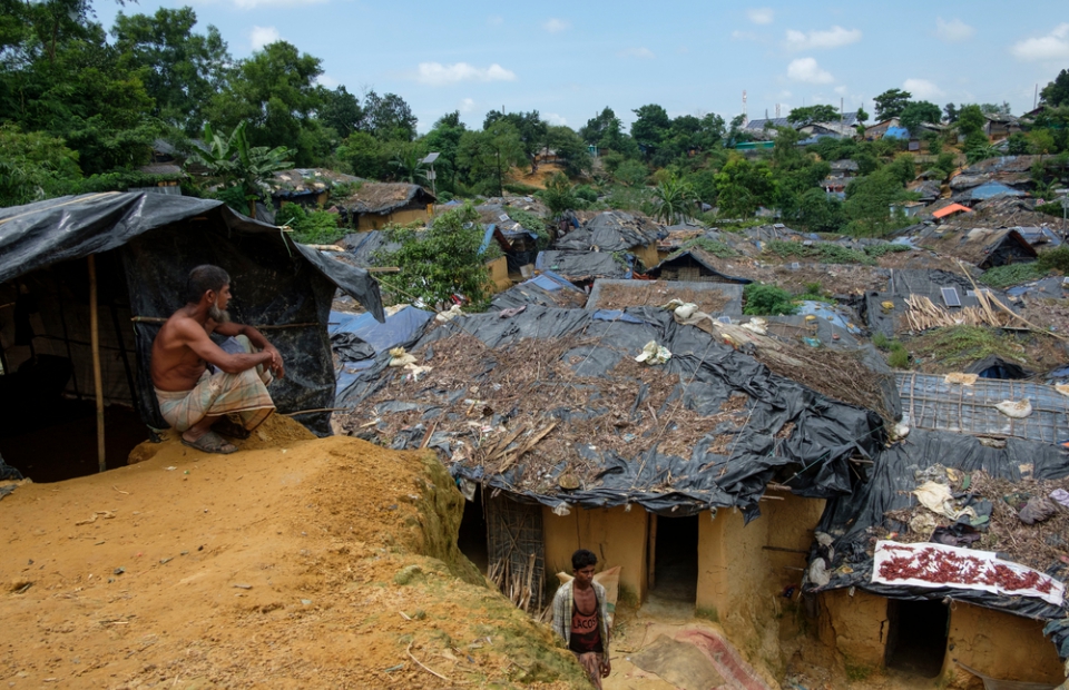 L'un des camps qui existait déjà avant l'arrivée de 500 000 nouveaux réfugiés rohingyas © Antonio Faccilongo. Bangladesh, septembre 2017.