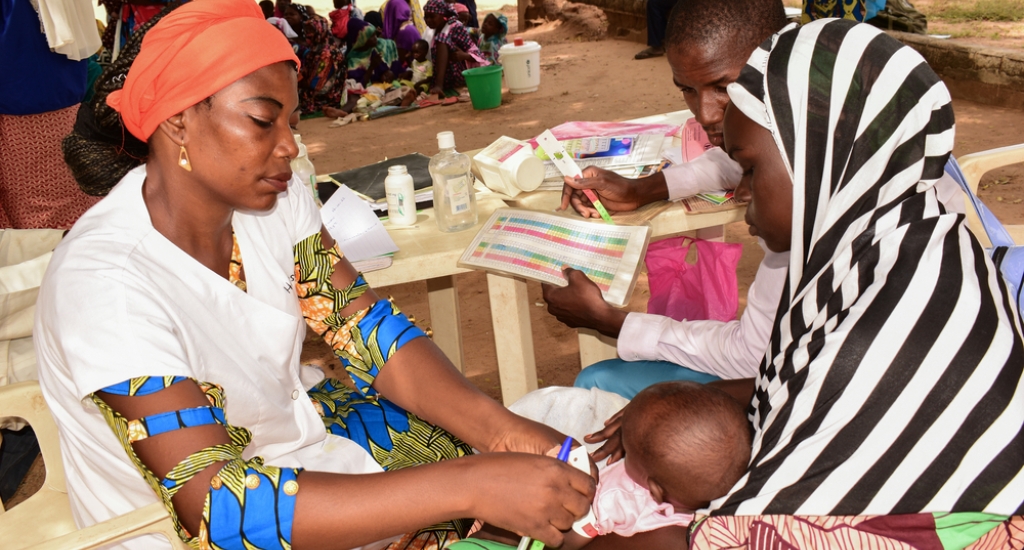 Steun voor de piek van malaria en ondervoeding in Kousseri