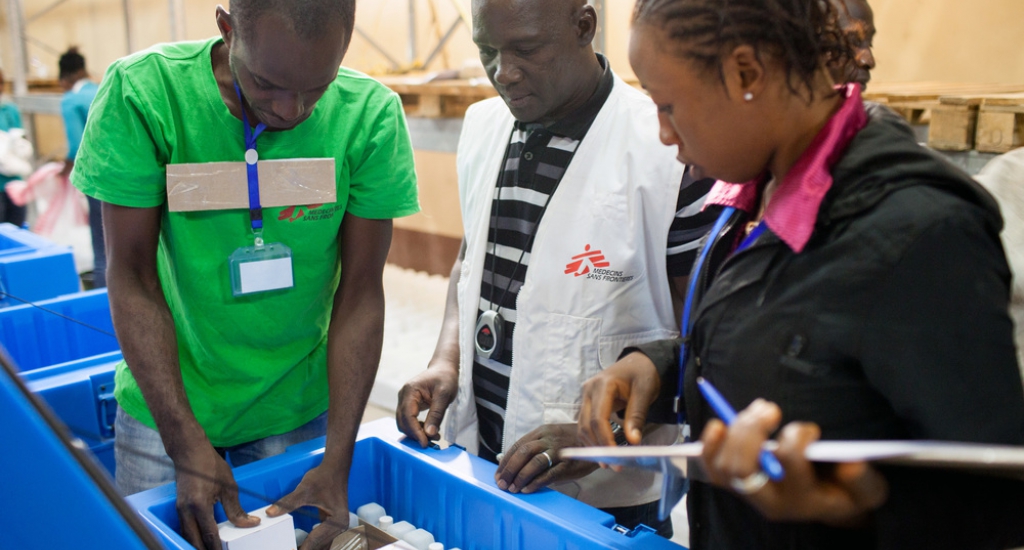 Artsen Zonder Grenzen vaccineert tegen mazelen in Conakry, Guinée.